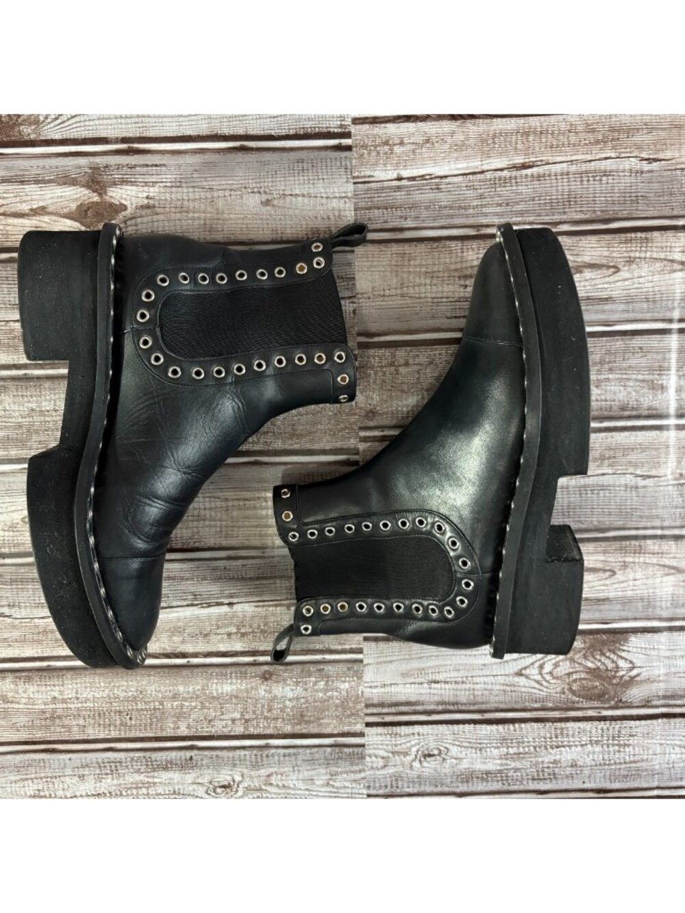 Robert Clergerie leather studded Chelsea boots size 38.5 US 8.5 color black - Picture 6 of 11